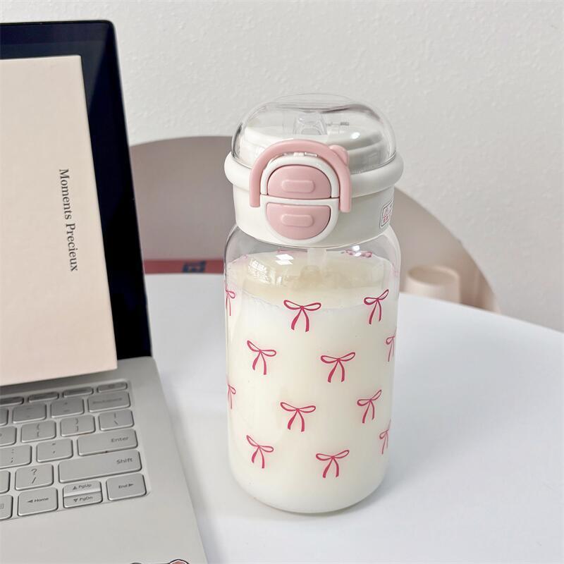 Sports Equipment 5 Years Old - Niedliche Wasserflasche mit Strohhalm, tragbarer Kunststoff-Pop-Up-Abdeckung,