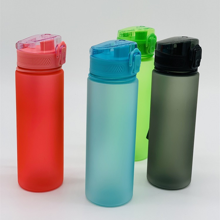 Personalisieren Wasser Flasche – Sports Equipment And Names Bewertung und Preis